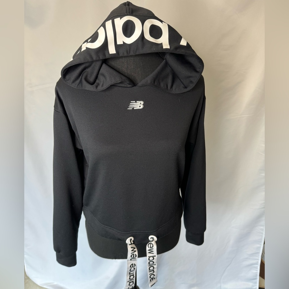 New Balance cropped sweater XS